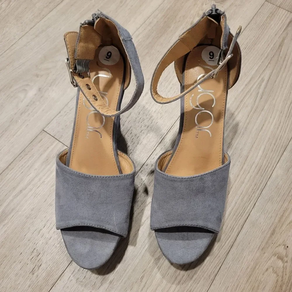 Sugar Hamptons Womens Gray Covered  Peep Toe Ankle Strap Back Zip Wedge Size 9